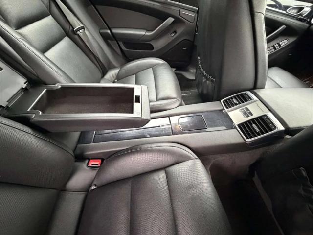2016 Porsche Panamera 4