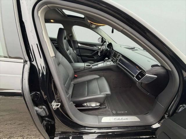 2016 Porsche Panamera 4