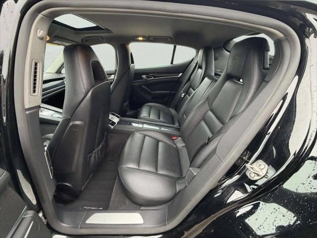 2016 Porsche Panamera 4