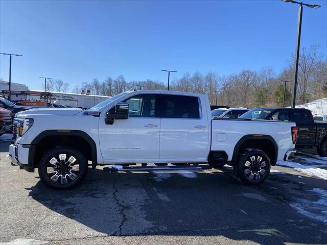 2024 GMC Sierra 3500HD 4WD Crew Cab Standard Bed Denali