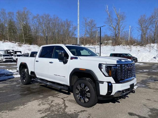 2024 GMC Sierra 3500HD 4WD Crew Cab Standard Bed Denali
