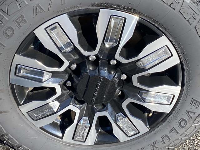 2024 GMC Sierra 3500HD 4WD Crew Cab Standard Bed Denali