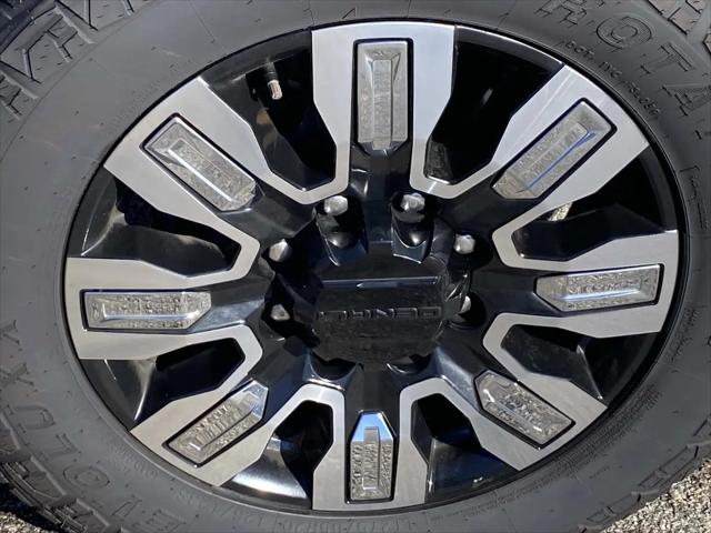 2024 GMC Sierra 3500HD 4WD Crew Cab Standard Bed Denali