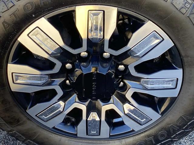 2024 GMC Sierra 3500HD 4WD Crew Cab Standard Bed Denali