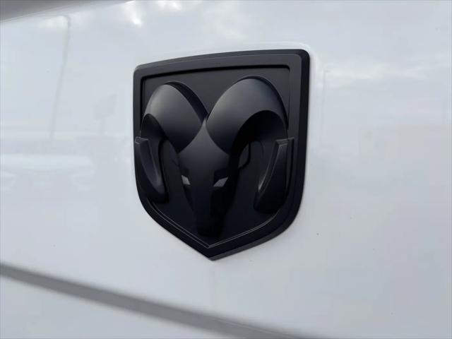 2024 Ram 1500 Classic Warlock Crew Cab 4x4 5'7" Box