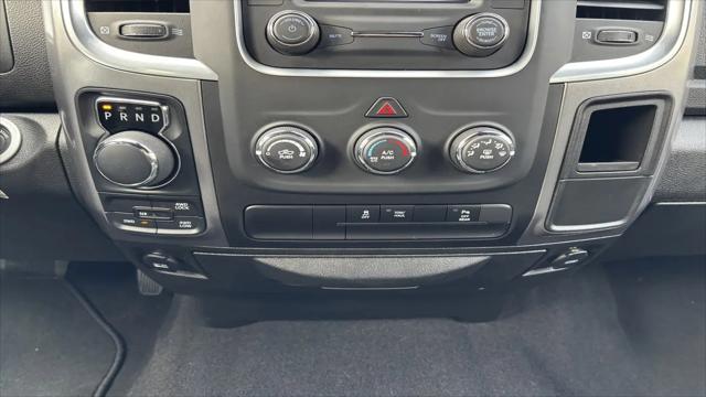 2024 Ram 1500 Classic Warlock Crew Cab 4x4 5'7" Box
