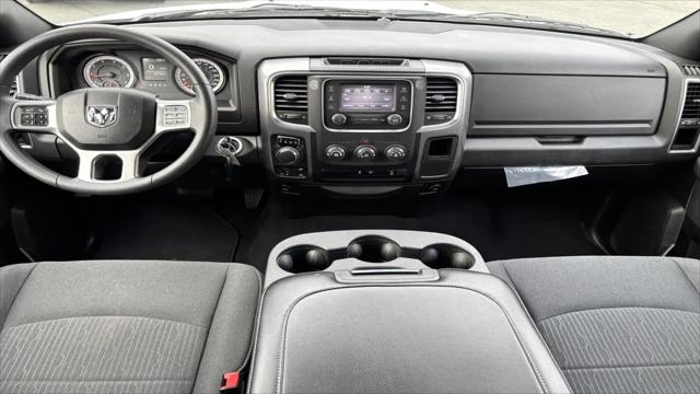 2024 Ram 1500 Classic Warlock Crew Cab 4x4 5'7" Box