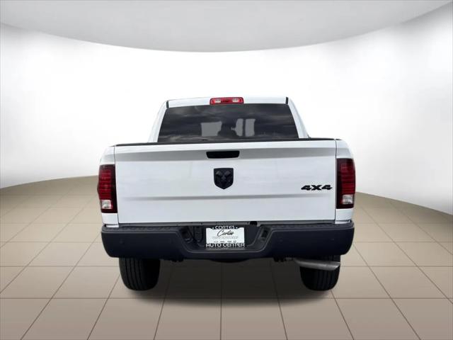 2024 Ram 1500 Classic Warlock Crew Cab 4x4 5'7" Box