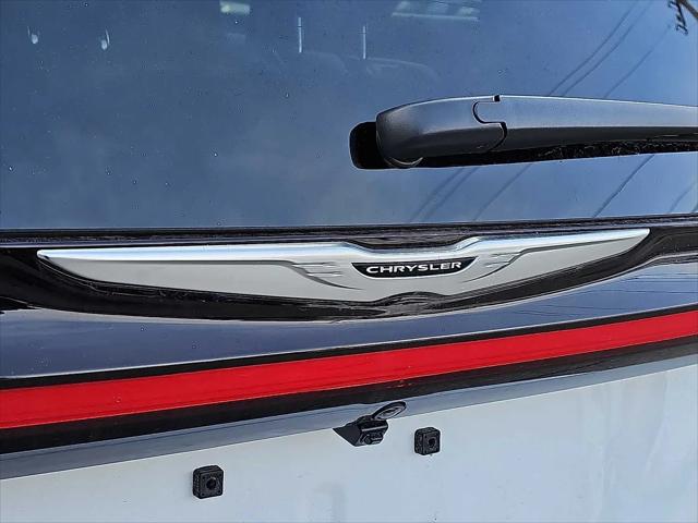 2026 Chrysler Pacifica Select AWD