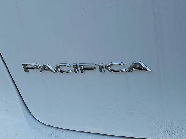 2026 Chrysler Pacifica Select AWD
