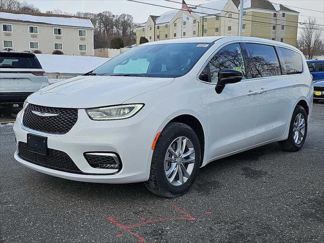 2026 Chrysler Pacifica Select AWD