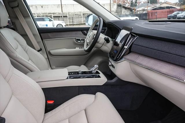 2026 Volvo XC90 Plug-In Hybrid Ultra, T8 AWD, Electric/Gasoline, Bright, 7 Seats