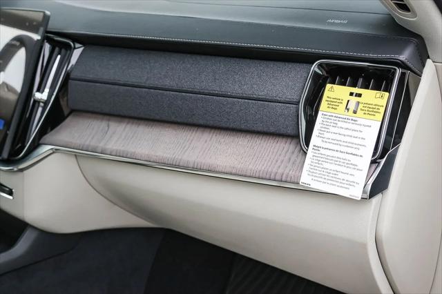 2026 Volvo XC90 Plug-In Hybrid Ultra, T8 AWD, Electric/Gasoline, Bright, 7 Seats