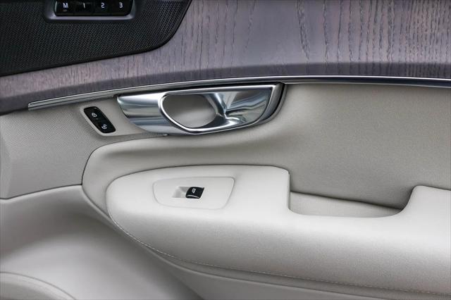 2026 Volvo XC90 Plug-In Hybrid Ultra, T8 AWD, Electric/Gasoline, Bright, 7 Seats