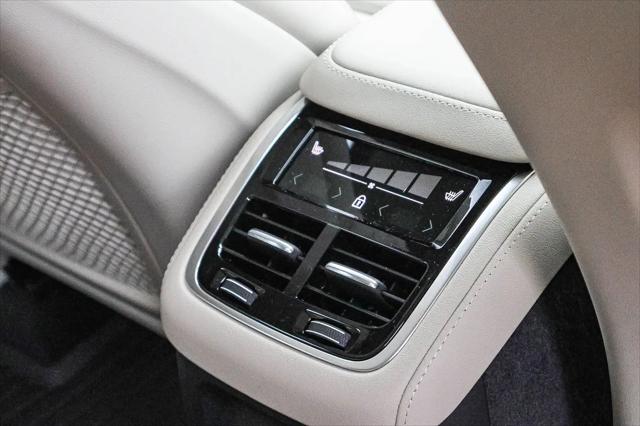 2026 Volvo XC90 Plug-In Hybrid Ultra, T8 AWD, Electric/Gasoline, Bright, 7 Seats