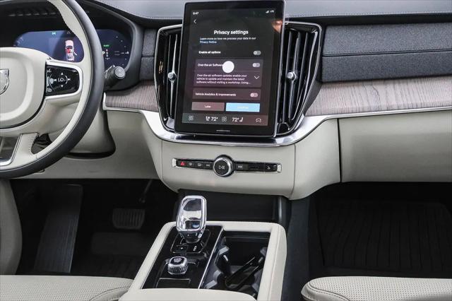 2026 Volvo XC90 Plug-In Hybrid Ultra, T8 AWD, Electric/Gasoline, Bright, 7 Seats