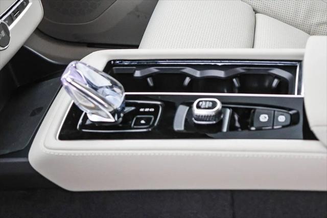 2026 Volvo XC90 Plug-In Hybrid Ultra, T8 AWD, Electric/Gasoline, Bright, 7 Seats