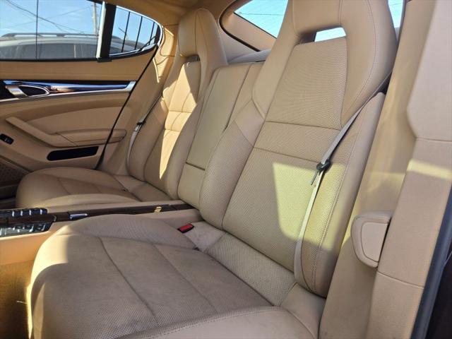 2011 Porsche Panamera 4