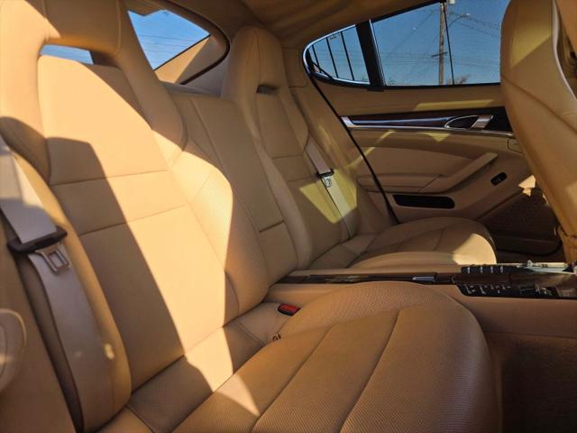 2011 Porsche Panamera 4
