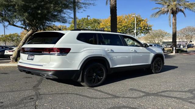 2026 Volkswagen Atlas SE with Technology