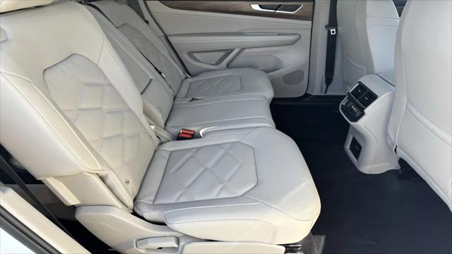 2026 Volkswagen Atlas SE with Technology