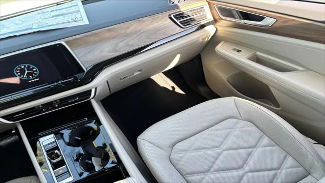 2026 Volkswagen Atlas SE with Technology