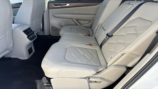 2026 Volkswagen Atlas SE with Technology