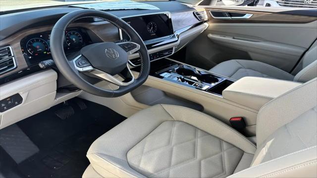 2026 Volkswagen Atlas SE with Technology