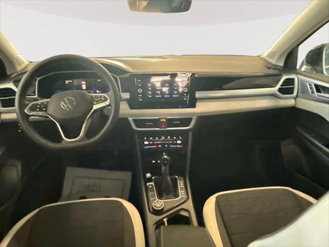 2026 Volkswagen Taos SE