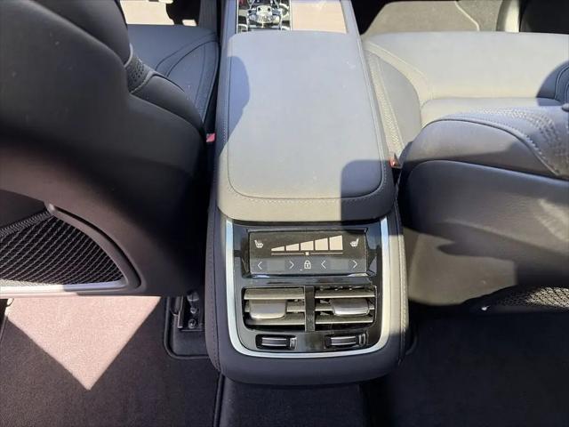 2025 Volvo XC90 B6 Plus 7-Seater