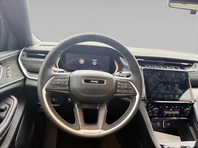 2025 Jeep Grand Cherokee L Limited 4x4