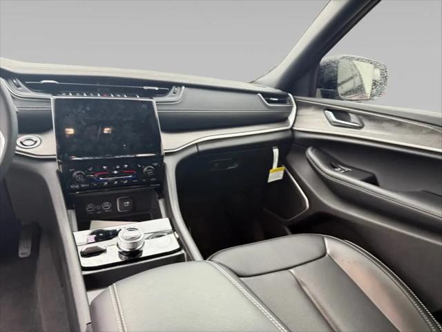 2025 Jeep Grand Cherokee L Limited 4x4