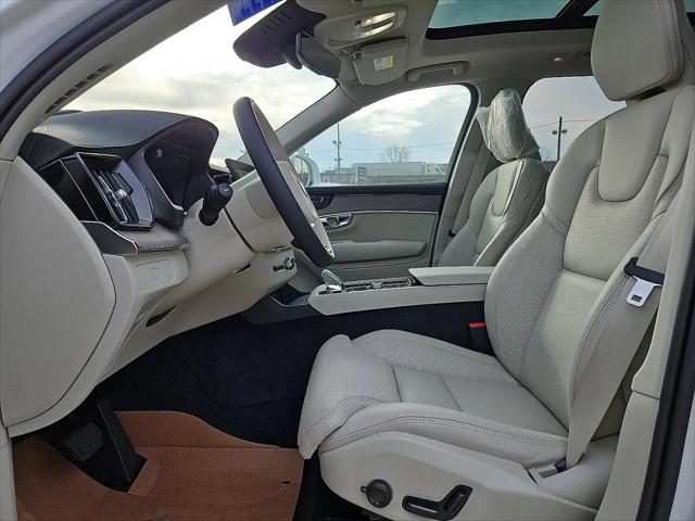 2026 Volvo XC90 Ultra, B6 AWD Gas (mild hybrid), Gasoline, Bright, 7 Seats