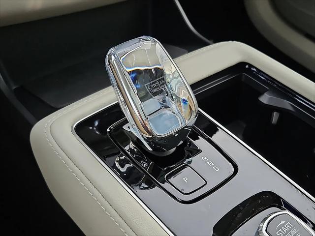 2026 Volvo XC90 Ultra, B6 AWD Gas (mild hybrid), Gasoline, Bright, 7 Seats
