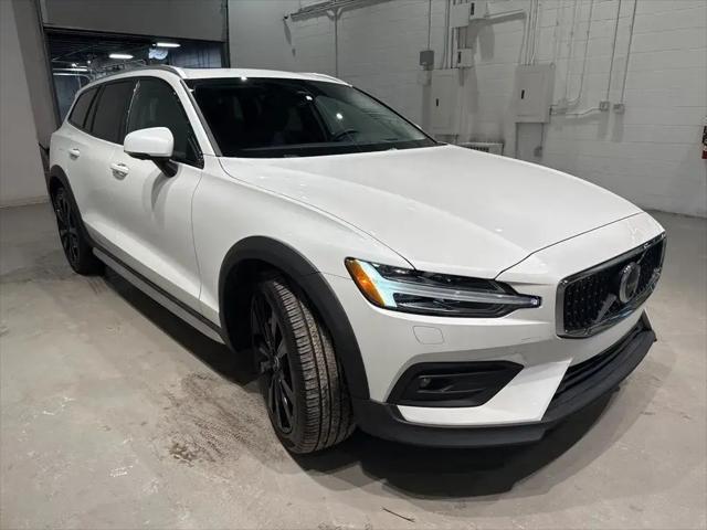 2023 Volvo V60 Cross Country B5 Ultimate