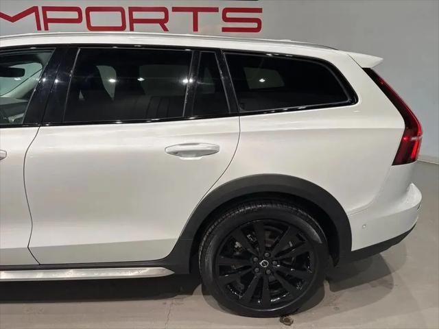 2023 Volvo V60 Cross Country B5 Ultimate