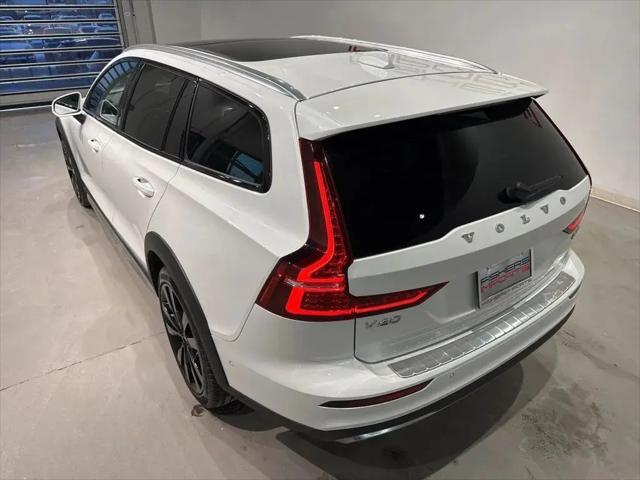 2023 Volvo V60 Cross Country B5 Ultimate