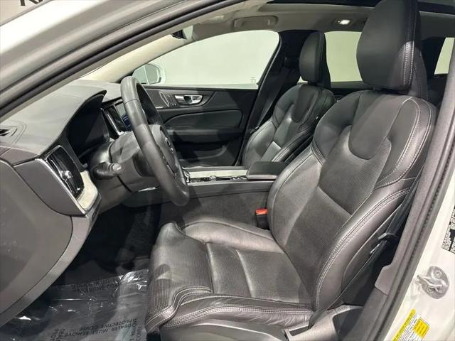 2023 Volvo V60 Cross Country B5 Ultimate