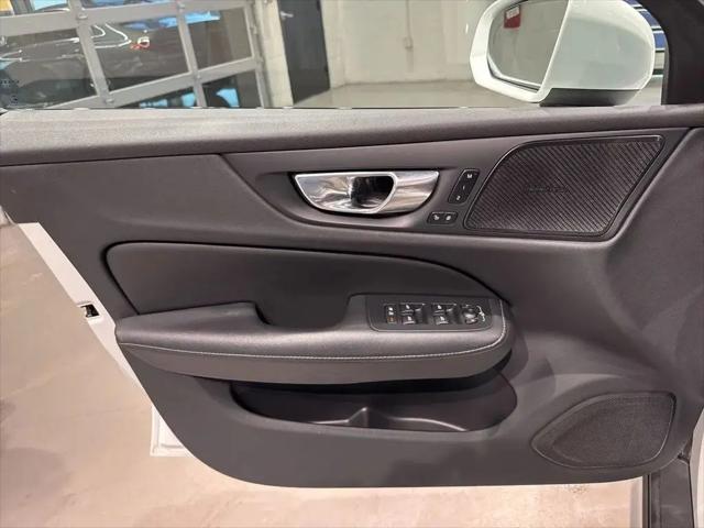 2023 Volvo V60 Cross Country B5 Ultimate