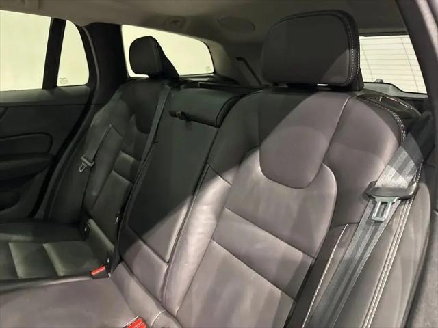 2023 Volvo V60 Cross Country B5 Ultimate