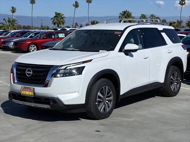 2025 Nissan Pathfinder SL FWD