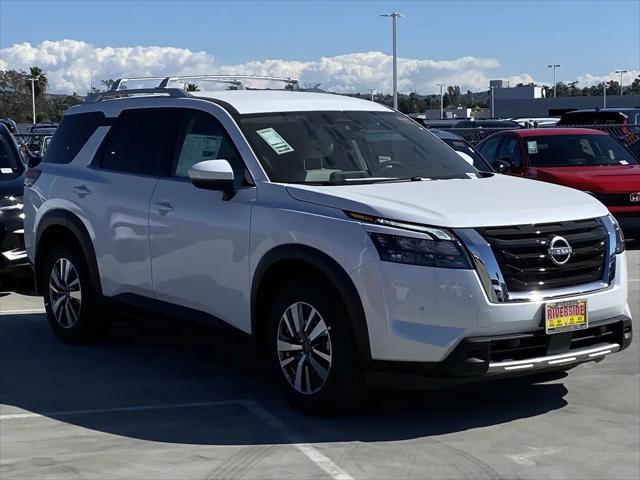 2025 Nissan Pathfinder SL FWD