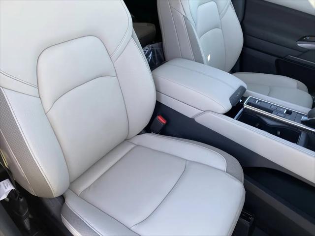 2025 Nissan Pathfinder SL FWD