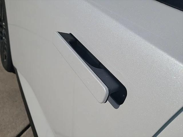 2026 Nissan LEAF PLATINUM+