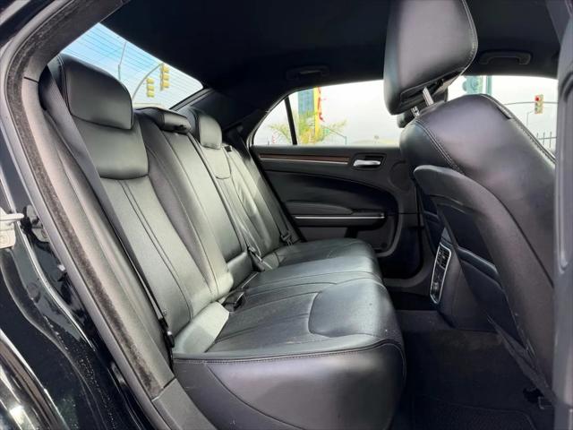 2014 Chrysler 300 John Varvatos Luxury Edition