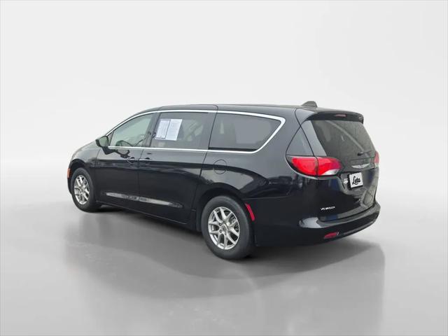 2024 Chrysler Voyager LX