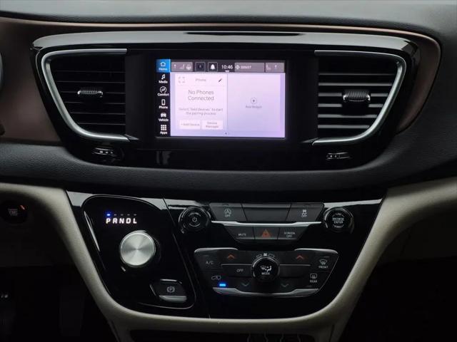 2024 Chrysler Voyager LX