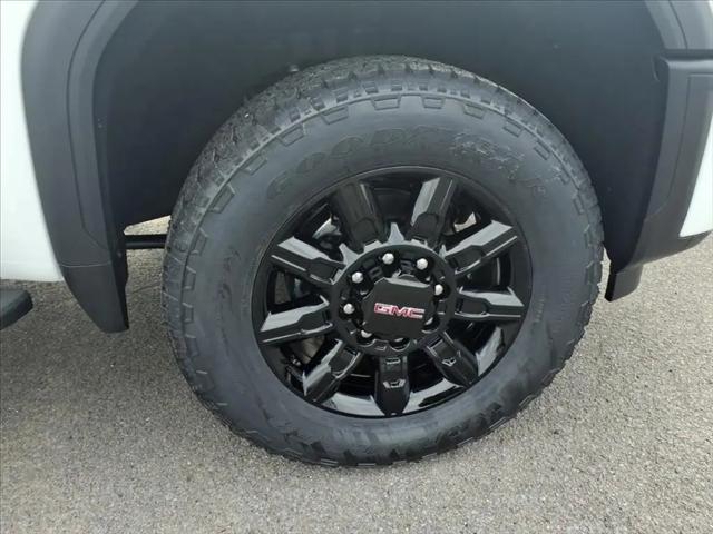 2026 GMC Sierra 2500HD Crew Cab, Standard Bed, AT4, 4WD