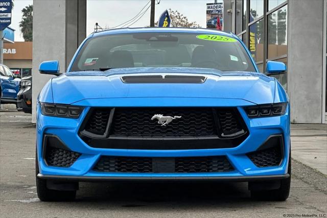 2025 Ford Mustang GT Premium Fastback