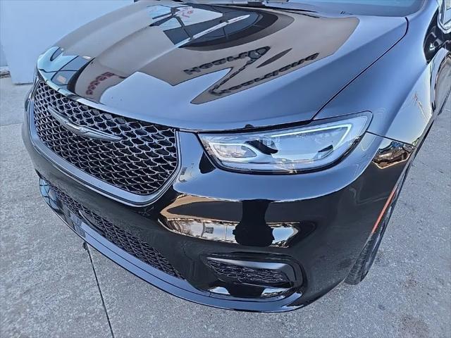 2026 Chrysler Pacifica Select AWD